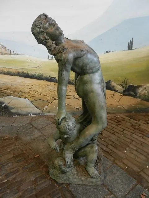 Skulptur Figur Frau mit Kind Bronze 1,08 m – Bild 3