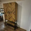 Schrank Kabinettschrank Fischgrät-Optik Teakholz 1,05 m – Bild 4