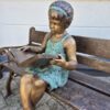 Skulptur Deko-Figur Mädchen auf Bank Bronze 1,15 m – Bild 7