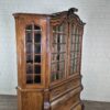 Vitrine Kabinettschrank Geschirrschrank Barock 1780 Nussbaum – Bild 11