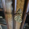Vitrine Kabinettschrank Geschirrschrank Barock 1780 Nussbaum – Bild 13