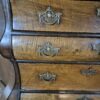 Vitrine Kabinettschrank Geschirrschrank Barock 1780 Nussbaum – Bild 8
