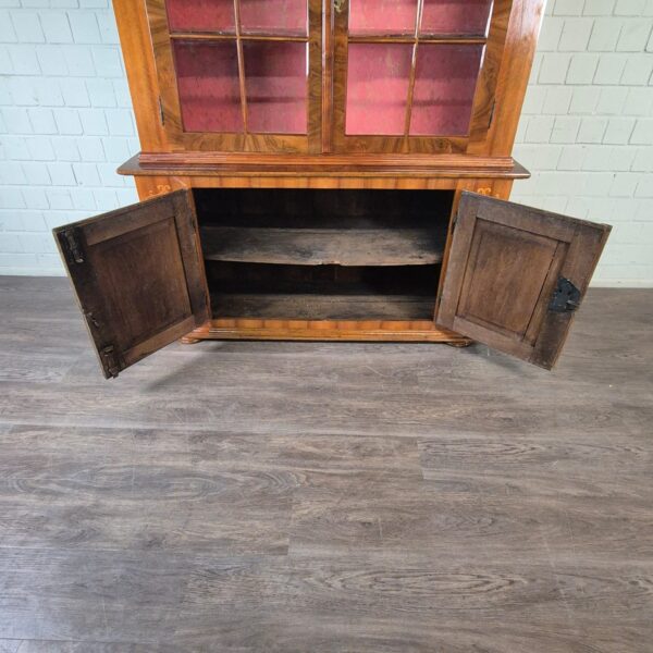 Vitrine Geschirrschrank Barock 1770 Nussbaum – Bild 19