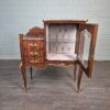 Schmuckschrank Vitrine Neubarock Nussbaum 0,80 m – Bild 13