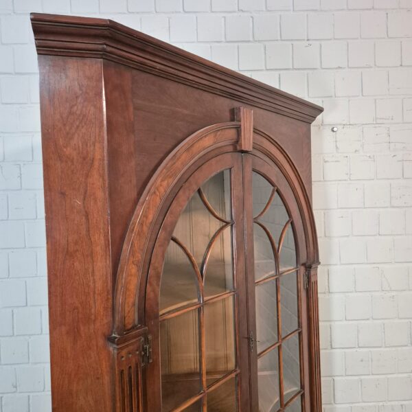 Vitrine Eckschrank Nussbaum 1,28 m – Bild 8