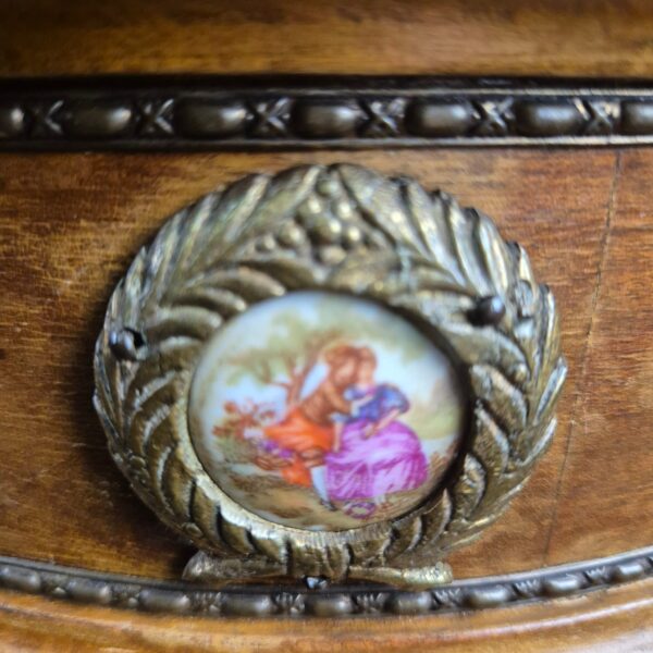 Beistelltisch Neubarock Nussbaum Marmor – Bild 9