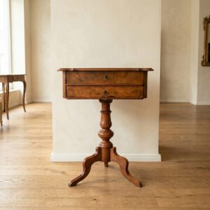 Nähtisch Louis Philippe 1870 Nussbaum