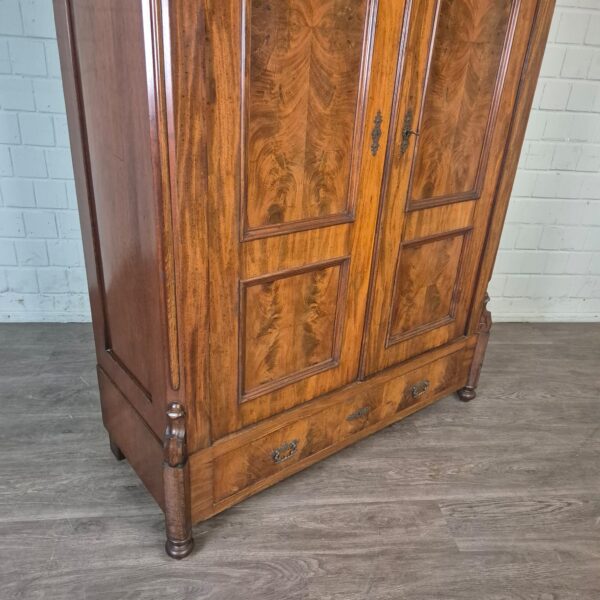 Schrank Kleiderschrank Louis Philippe 1860 Mahagoni – Bild 8