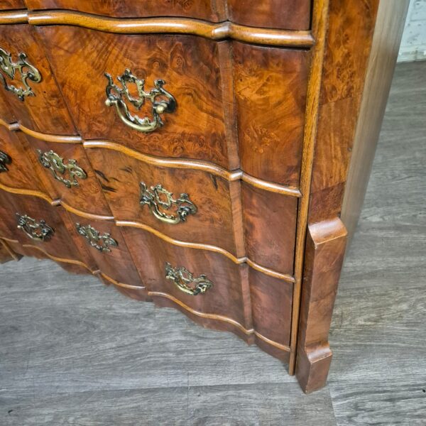 Kommode Neubarock Nussbaum 0,82 m – Bild 8