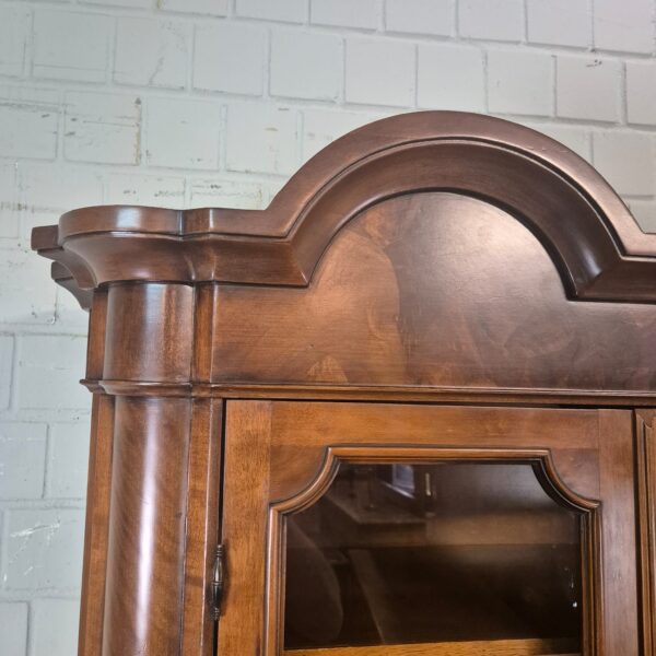 Buffetschrank Vitrine Neubarock Nussbaum 1,27 m – Bild 15