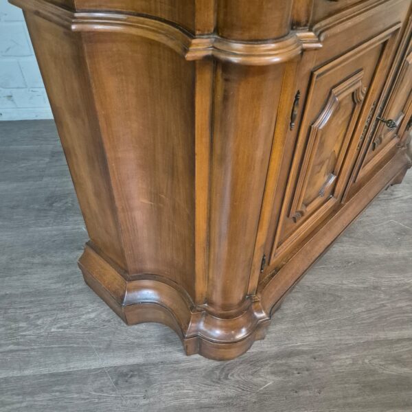 Buffetschrank Vitrine Neubarock Nussbaum 1,27 m – Bild 7