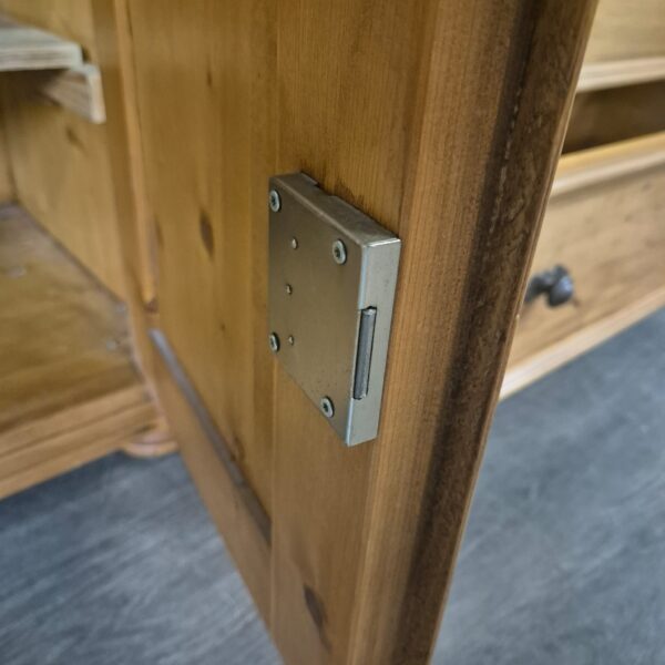 Vitrine mit Sideboard Schrank 1,77 m Kiefer – Bild 14
