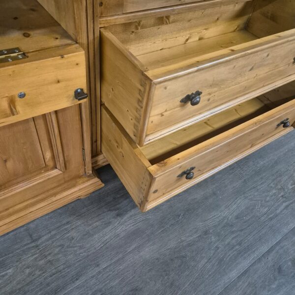 Vitrine mit Sideboard Schrank 1,77 m Kiefer – Bild 18