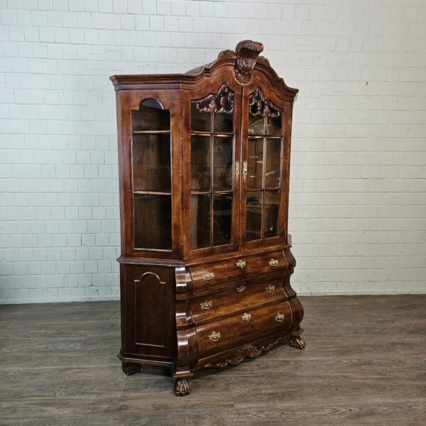 Vitrine Schrank Neubarock Nussbaum 1,47 m