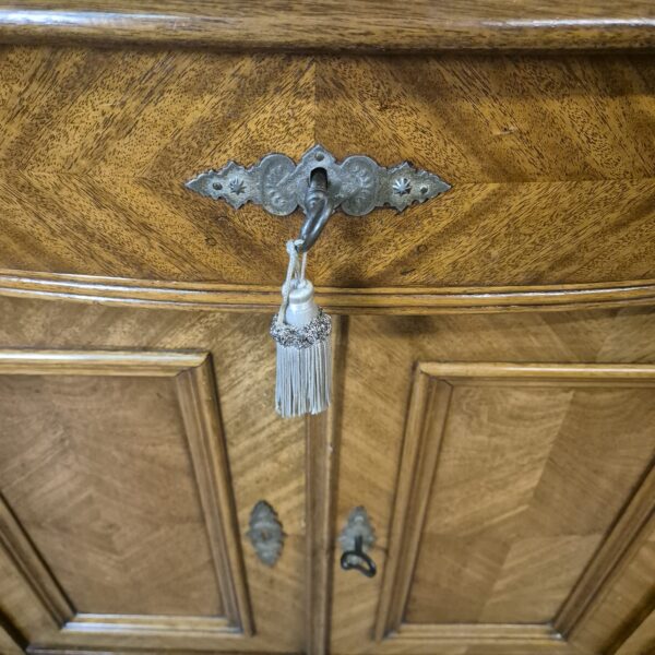 Anrichte Halbschrank Louis Philippe 1860 Nussbaum – Bild 9