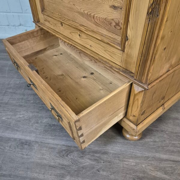 Vitrine Geschirrschrank Jugendstil 1910 Kiefer – Bild 10