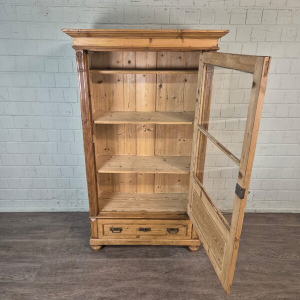 Vitrine Geschirrschrank Jugendstil 1910 Kiefer – Bild 6