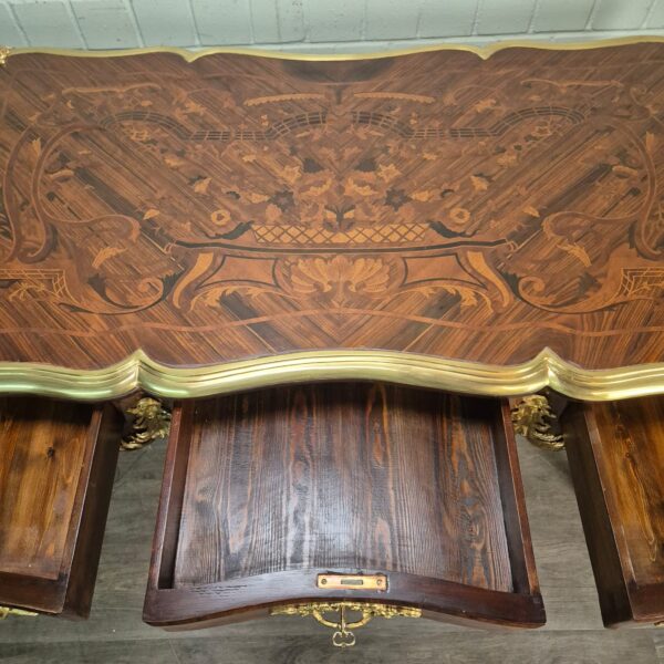 Schreibtisch Neubarock 1,45 m Nussbaum – Bild 15