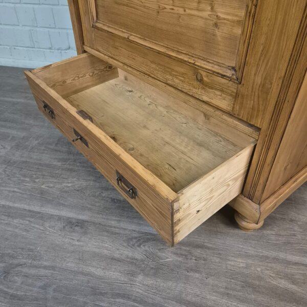 Vitrine Geschirrschrank Jugendstil 1900 Kiefer – Bild 11