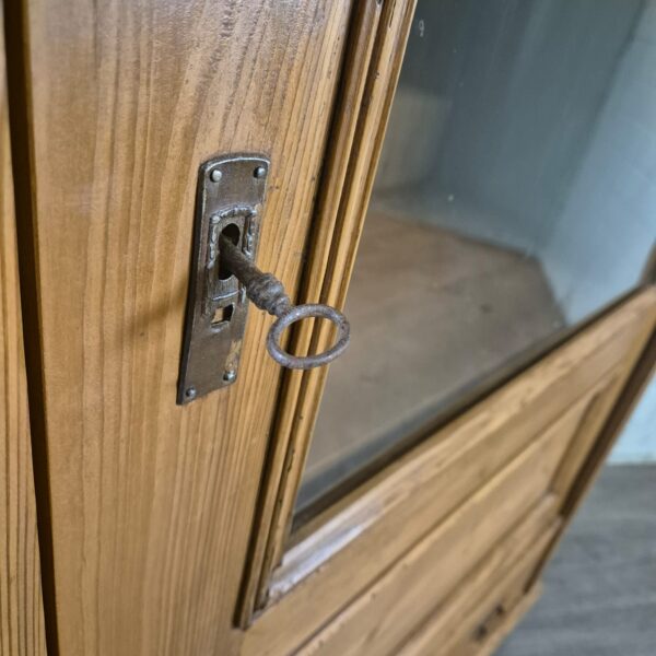 Vitrine Geschirrschrank Jugendstil 1900 Kiefer – Bild 5