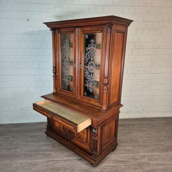 Vitrine Bücherschrank Gründerzeit 1880 Nussbaum – Bild 17