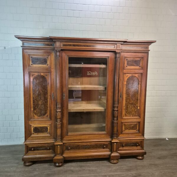 Vitrine Bücherschrank Gründerzeit 1880 Nussbaum – Bild 2