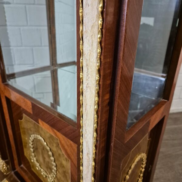 Vitrine Nussbaum Empirestil 0,66 m – Bild 11