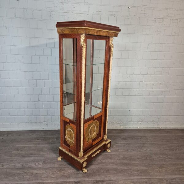 Vitrine Nussbaum Empirestil 0,66 m