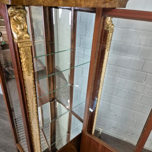 Vitrine Nussbaum Empirestil 0,66 m – Bild 17
