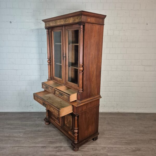 Vitrine Bücherschrank Gründerzeit 1880 Nussbaum – Bild 15