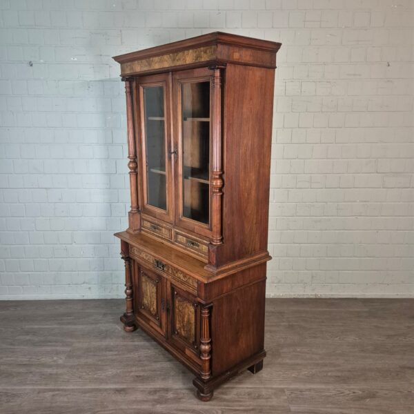 Vitrine Bücherschrank Gründerzeit 1880 Nussbaum – Bild 3