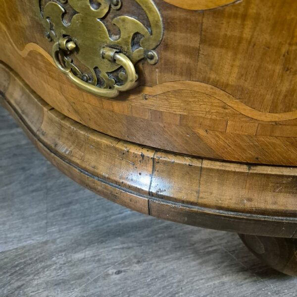 Barockkommode Kommode Barock 1770 Nussbaum – Bild 8