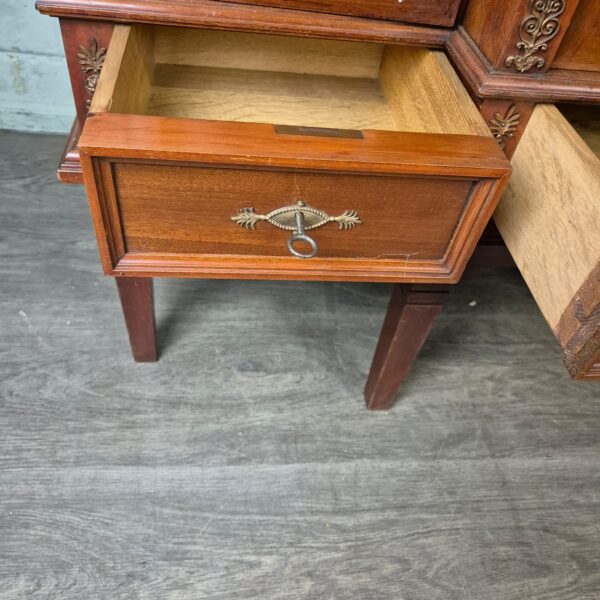 Buffet-Vitrine Anrichte Jugendstil 1900 Nussbaum – Bild 16