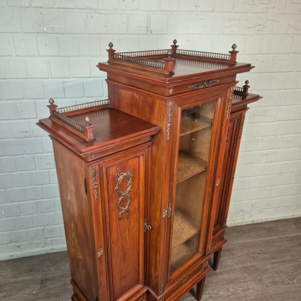 Buffet-Vitrine Anrichte Jugendstil 1900 Nussbaum – Bild 3