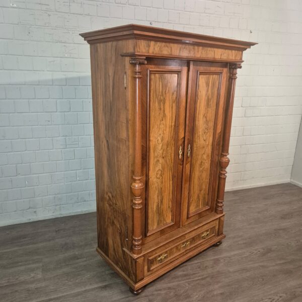 Kleiderschrank Schrank Gründerzeit 1880 Nussbaum