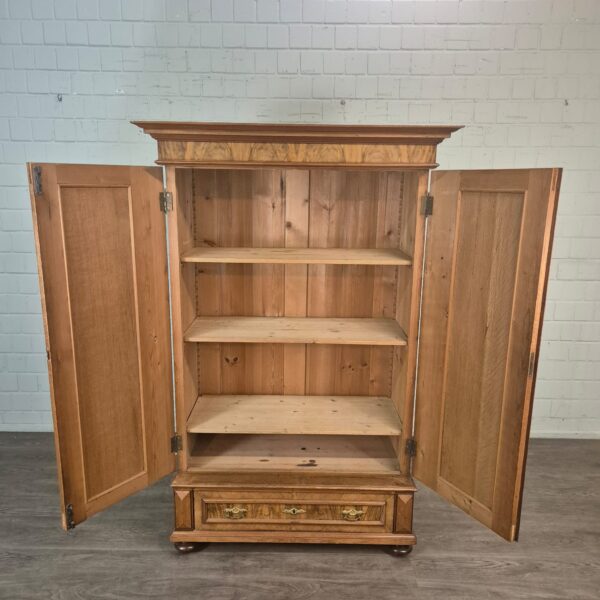 Kleiderschrank Schrank Gründerzeit 1880 Nussbaum – Bild 12
