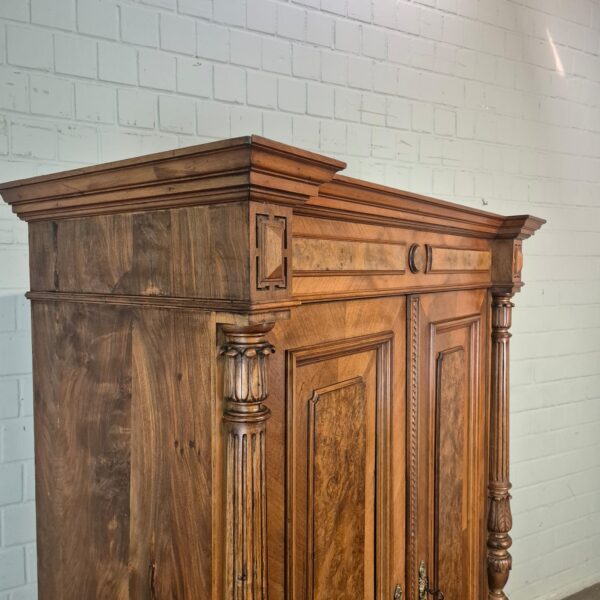 Kleiderschrank Schrank Gründerzeit 1880 Nussbaum – Bild 4
