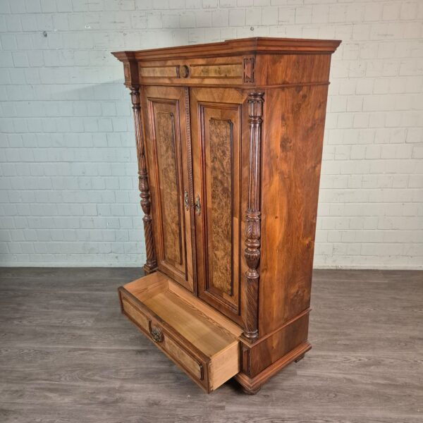 Kleiderschrank Schrank Gründerzeit 1880 Nussbaum – Bild 11