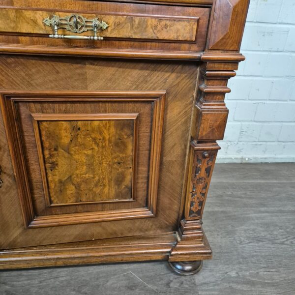 Buffetschrank Schrank Gründerzeit 1880 Nussbaum – Bild 9