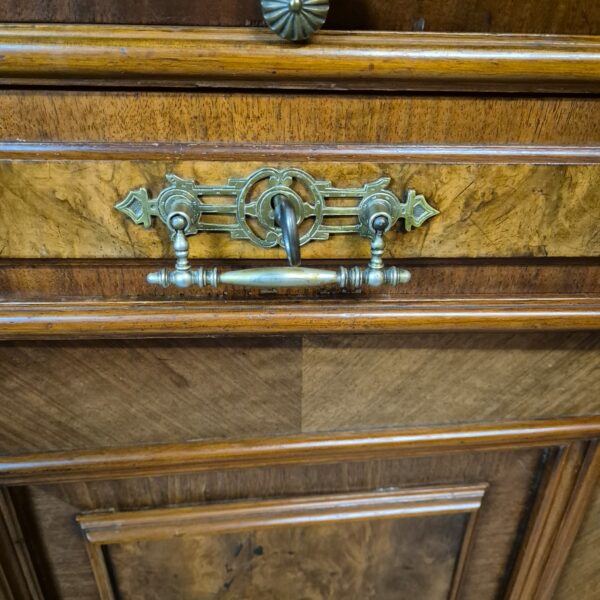 Buffetschrank Schrank Gründerzeit 1880 Nussbaum – Bild 8