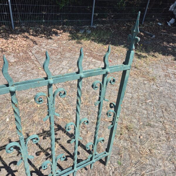 Gartenzaun Zaunelement Gründerzeit 1880 Schmiedeeisen 2,03 m – Bild 2
