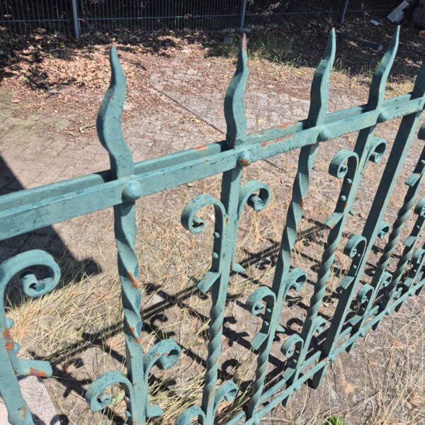 Gartenzaun Zaunelement Gründerzeit 1880 Schmiedeeisen 2,03 m – Bild 6
