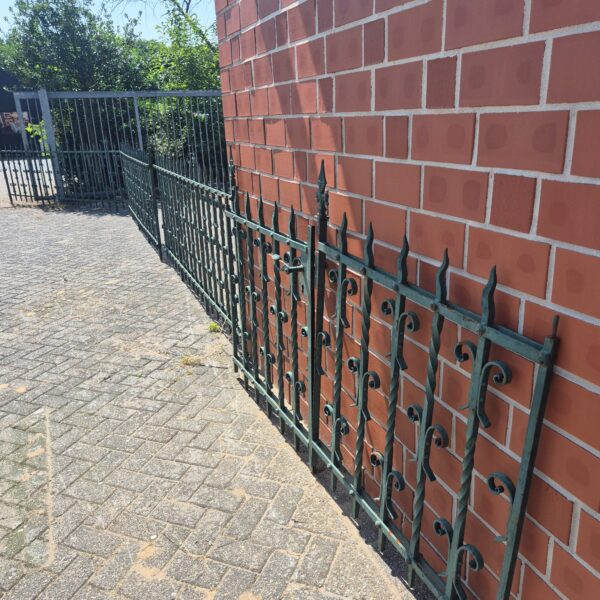 Gartenzaun Zaunelement Gründerzeit 1880 Schmiedeeisen 21,00 m – Bild 4