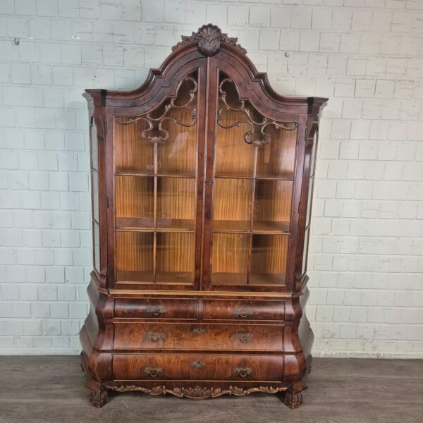 Vitrine Schrank Neubarock Nussbaum 1,45 m – Bild 2