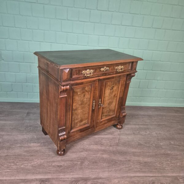 Anrichte Halbschrank Gründerzeit 1880 Nussbaum