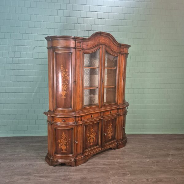 Vitrine Schrank Neubarock Nussbaum 1,85 m