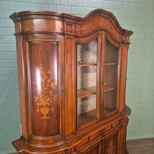 Vitrine Schrank Neubarock Nussbaum 1,85 m – Bild 3