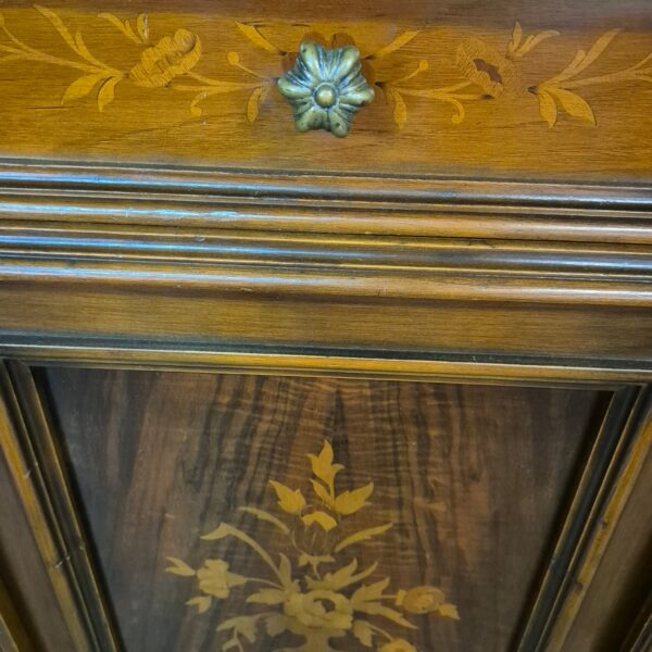 Vitrine Schrank Neubarock Nussbaum 1,85 m – Bild 8