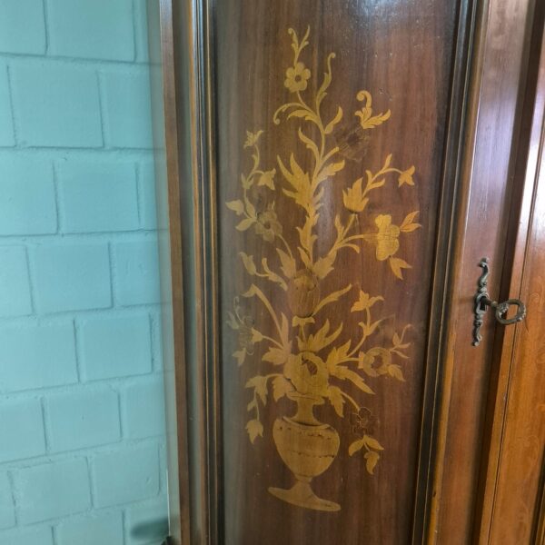 Vitrine Schrank Neubarock Nussbaum 1,85 m – Bild 4