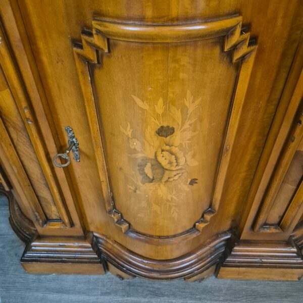 Anrichte Sideboard Neubarock Nussbaum 1,24 m – Bild 9